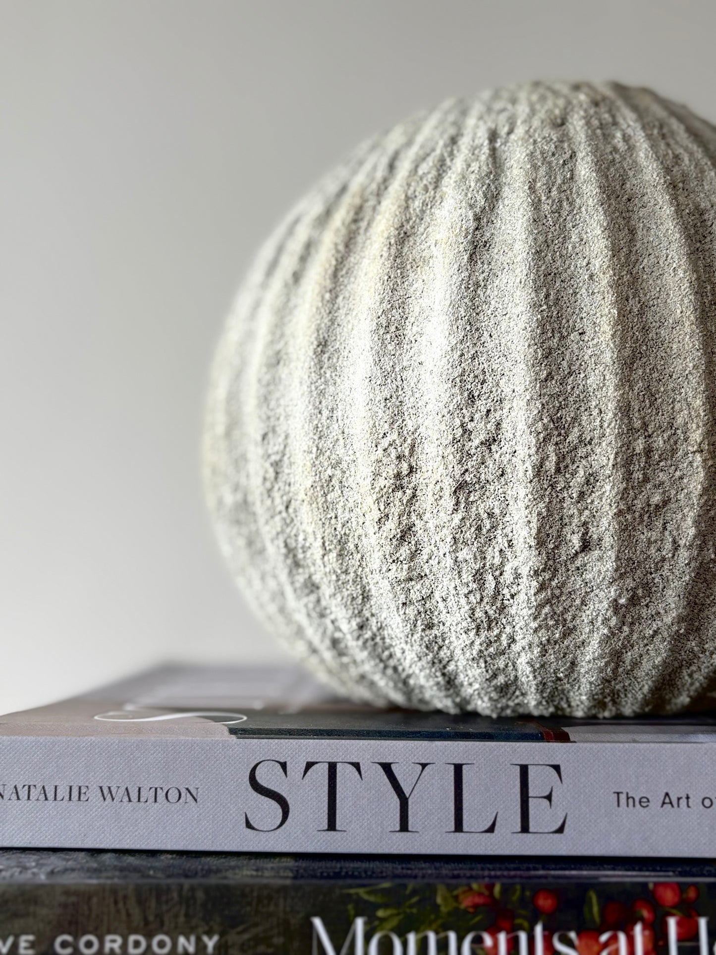 Beatrice Vase Round | Luxury Home Decor