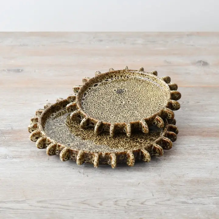 Round Stoneware Plate