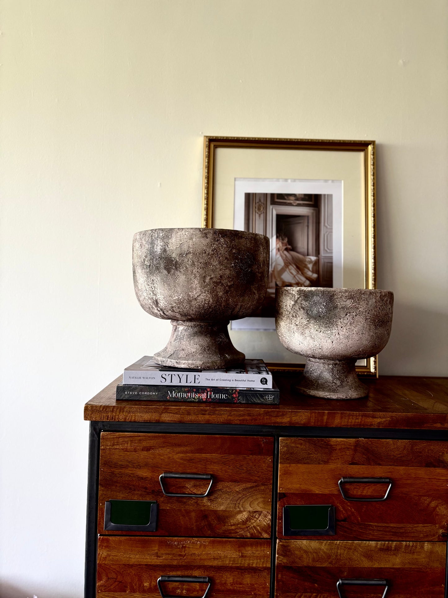 PreLoved Footed Planter | Sandstone Effect (Small)