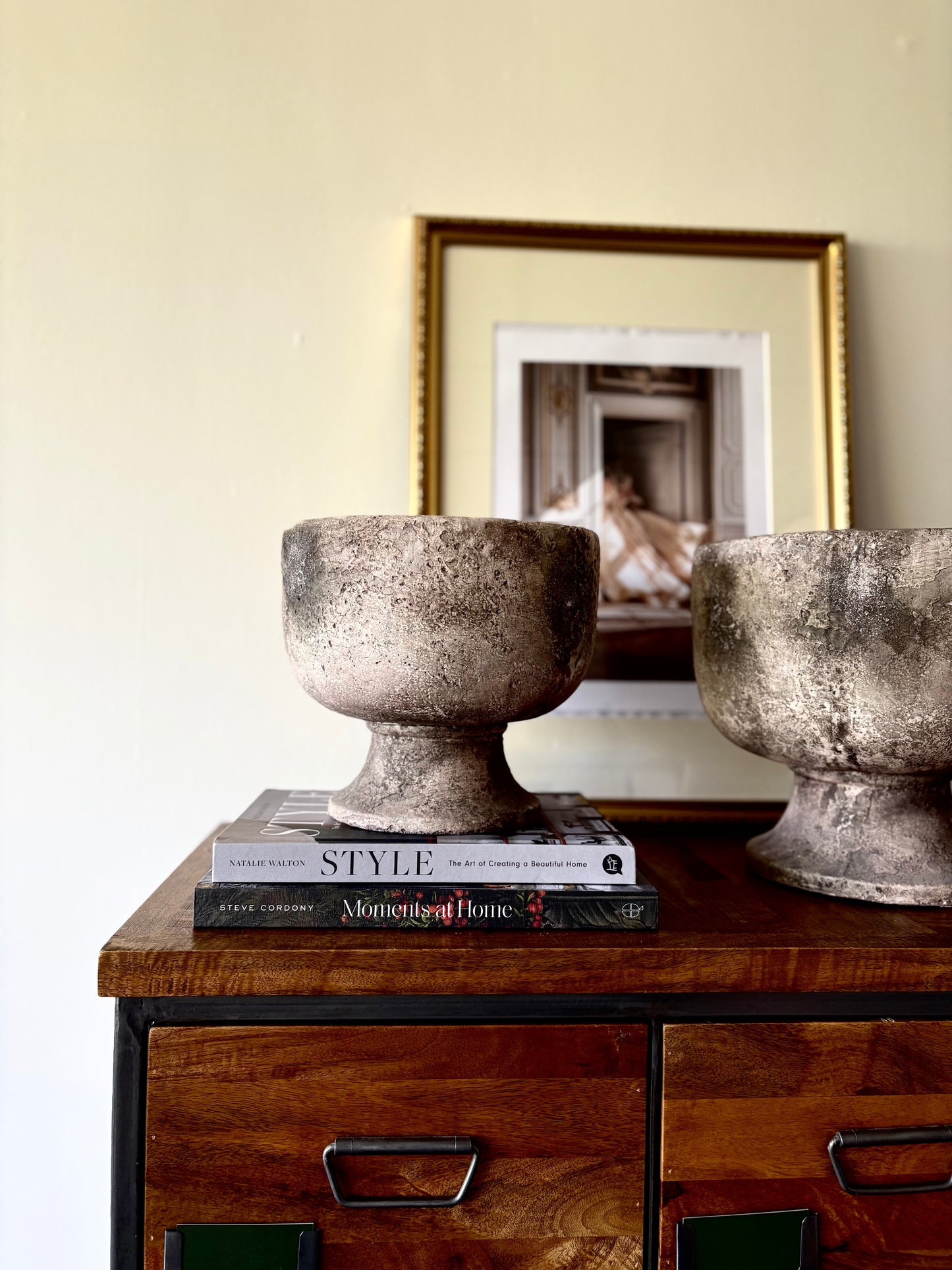 PreLoved Footed Planter | Sandstone Effect (Small)