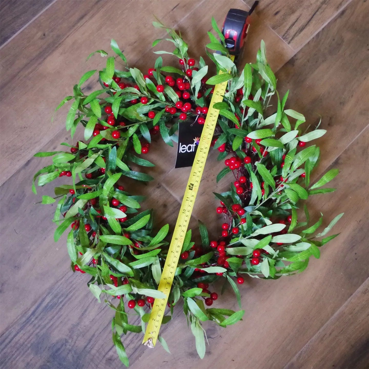 Mistletoe & Berry | Festive Wreath