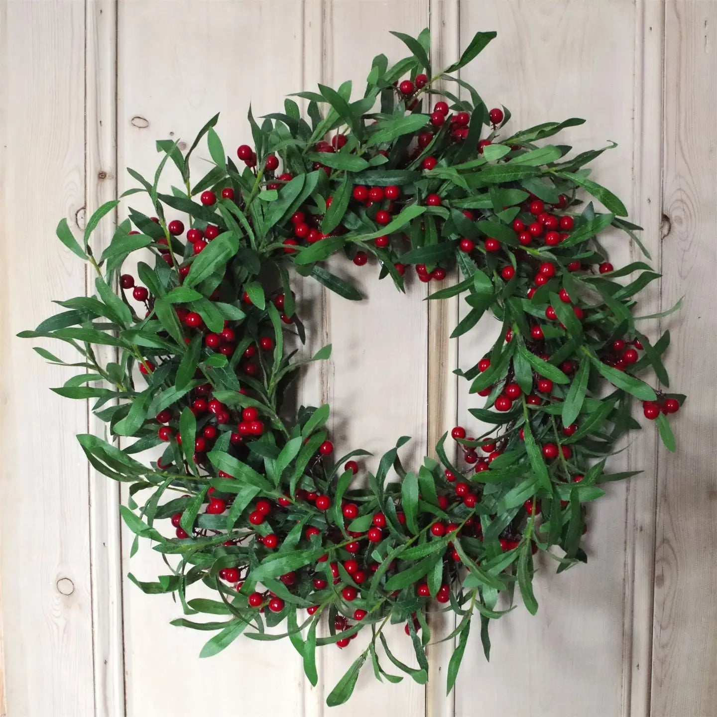 Mistletoe & Berry | Festive Wreath