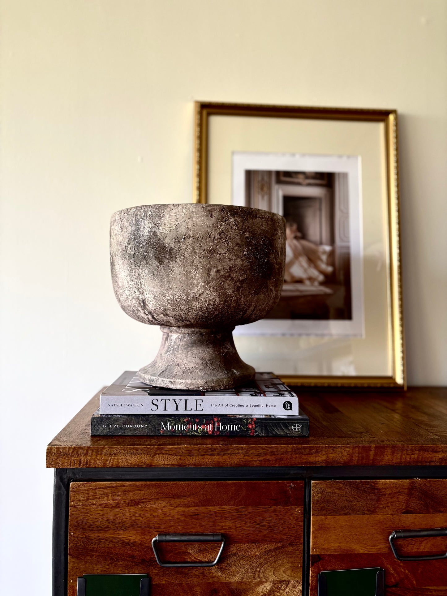 PreLoved Footed Planter | Sandstone Effect (Large)